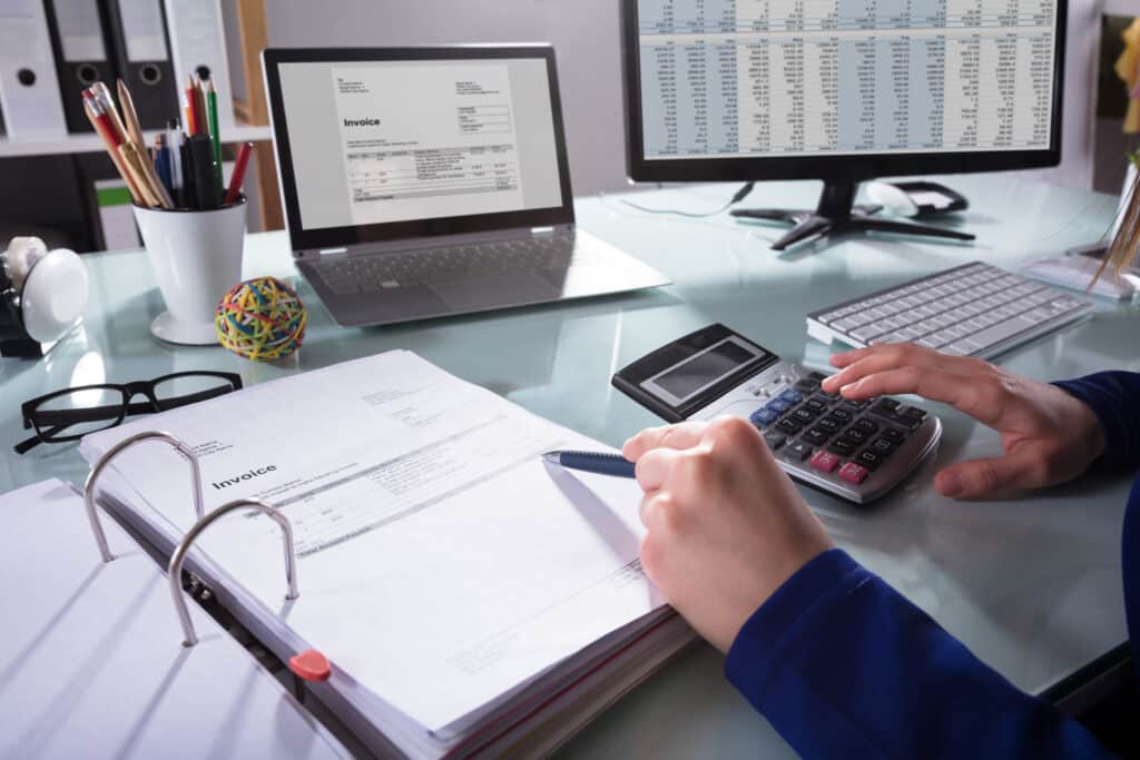 automatic sending of invoices