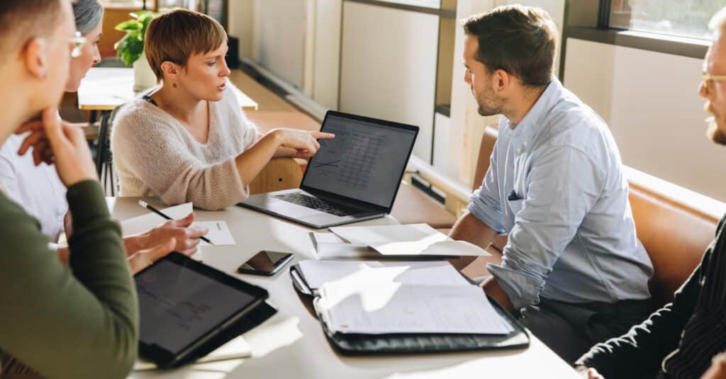 E-commerce sales team looking to find out why their productivity is low by using a cms to manage their orders