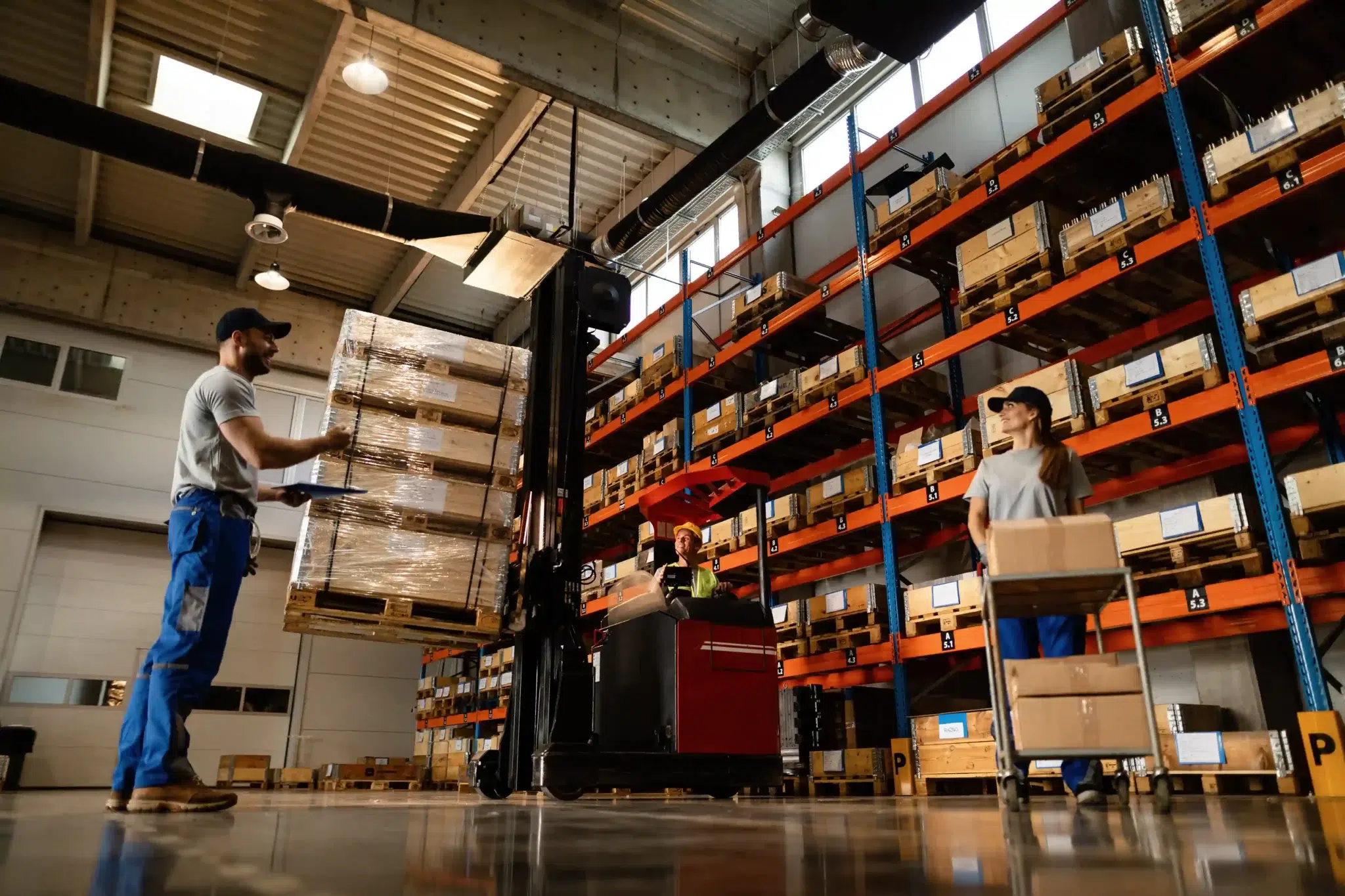 logisticians in a warehouse