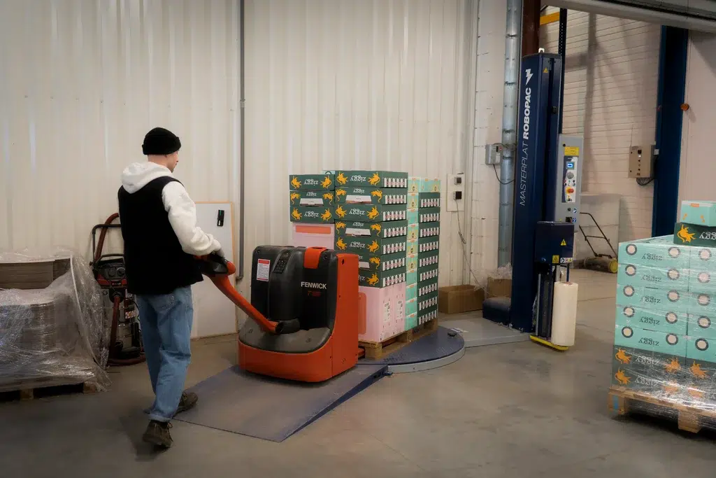 Tour Shippingbo Burdeos: visita al almacén Ziggy